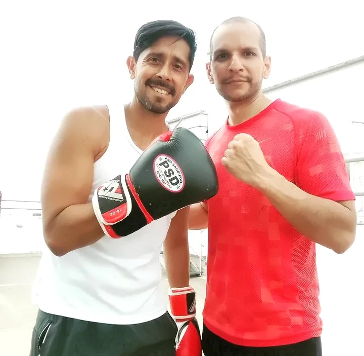 Entrenamiento de kickboxing con Morgan